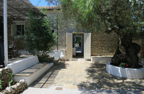 Skinaria Villa | Delightful country villa, private pool, near sea , peaceful Skinaria , Zante.