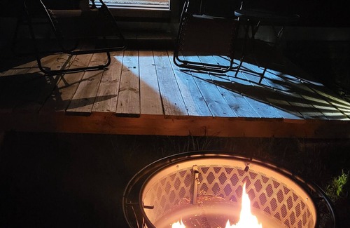 Proctor Cabin | Delightful Couples Cabin Close to River