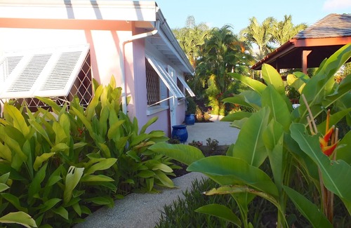 Gibbs Bay Villa | Delightful garden villa, realistically priced, 3mins to Gibbs or Mullins beaches