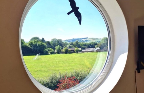 Hopton Castle Cottage | Delightful 1 Bedroom Cottage Clungunford, Ludlow