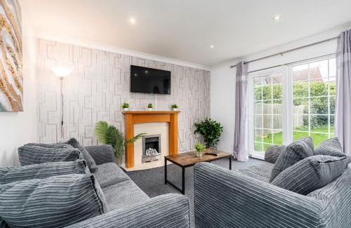 Sherburn in Elmet Apartment | Delightful House with Garden