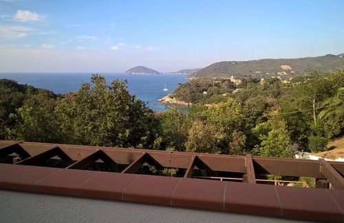 Procchio House | Delightful house with breathtaking views