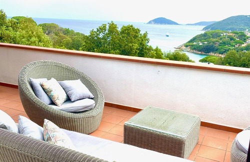 Procchio House | Delightful house with breathtaking views