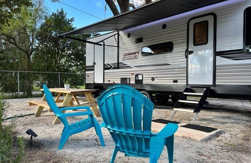 Southeast Orlando House | Delightful RV brand new 2022! 9 minutes from Orlando airport.