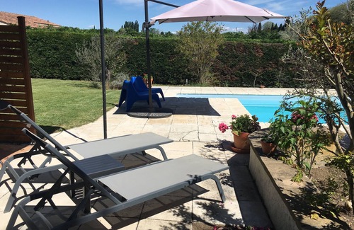Grans Apartment | Delightful Studio With Pool