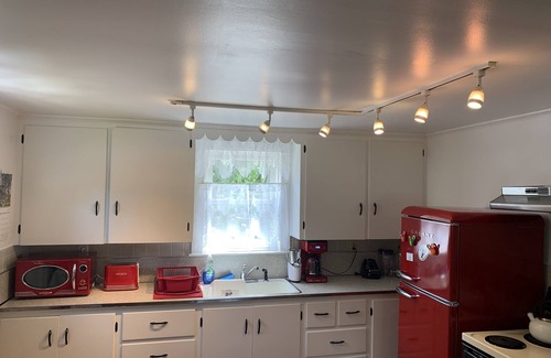 East Chop Cottage | Delilah & Joseph Pierce House