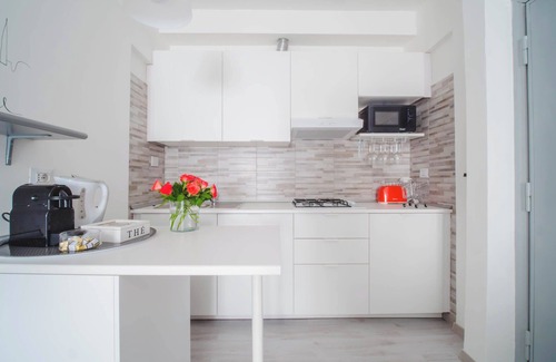 Quartiere XXIV Don Bosco Apartment | Delizioso Appartamento Situato Vicino Alla Metropolitana A Lucio Sestio