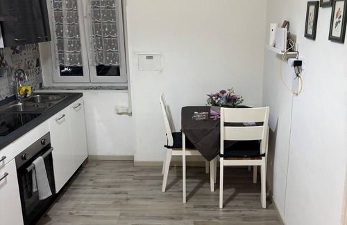 Barriera Vecchia-San Giacomo Apartment | Delpozzo16 Nice and comfortable apartment within walking distance bus stop