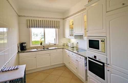 Atalaia Apartment | Delux 2 bedroomed ground floor apartment - Lakeview