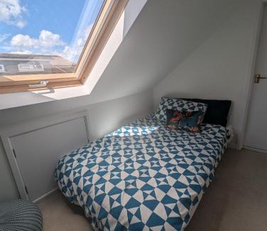 Eastleigh Bed & Breakfast | Deluxe 1 Bed Apartment with Ensuite & Kitchenette