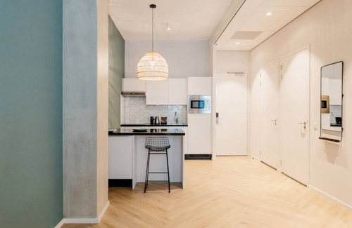 Eastern Docklands Apartment | Deluxe 1 Bedroom Apartment at Docklands