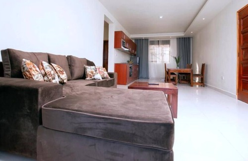 Kireka Apartment | Deluxe 2-Bed Apartment with Swimming Pool