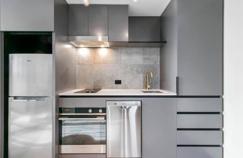 West Melbourne Apartment | Deluxe 2 Bedroom Apartment at Rosslyn Street Melbourne