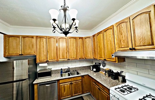 Downtown Sacramento House | Deluxe 2BD/1.5BA Heart of Downtown Sacramento
