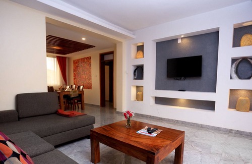 Kireka Apartment | Deluxe 3-Bed Apartment With Swimming Pool