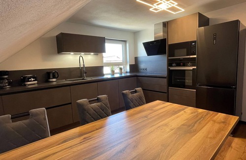 Kirchroth Apartment | Deluxe apartment - with 140 sqm & with roof terrace & private garden