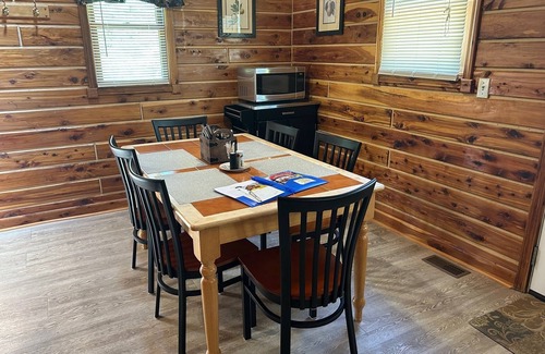 Eckerty Cabin | Deluxe Cabin 20 with HOT TUB Located on Patoka Lake in Southern Indiana