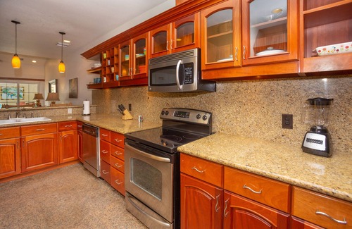 Lawson Rock Condo | Deluxe Condo w/Massive Patio Lawson Rock - Yellow Fish 211