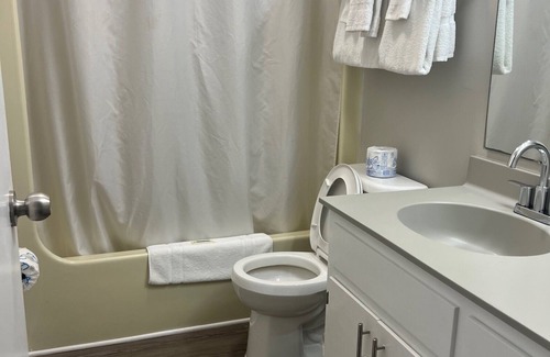 Carrabelle Condo | Deluxe Double Condo 220