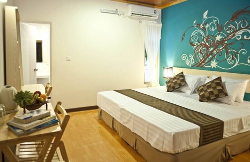 Maafushi Bed & Breakfast | Deluxe Double or Twin Room with Garden View in Mafushi (bnb)