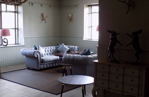 Termonfeckin Hotel | Deluxe Duplex Ensuite with Bath at Flynns of Termonfeckin