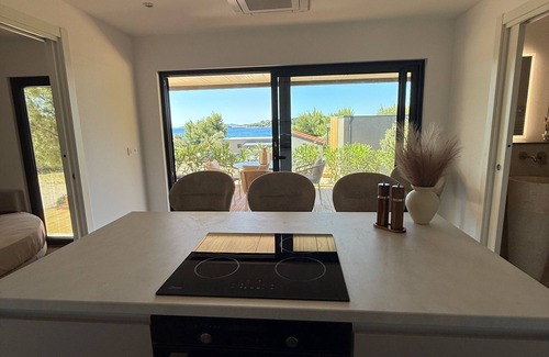 Tijesno House | Deluxe holiday home with sea view and whirlpool