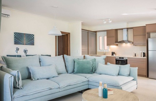 Karavomylos Villa | Deluxe Kefalonia Apartment | Apartment Ammos | 3 Bedroom | Pool | Sea View |.