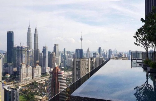 Titiwangsa Apartment | Deluxe King Suite with Twin Tower View 5