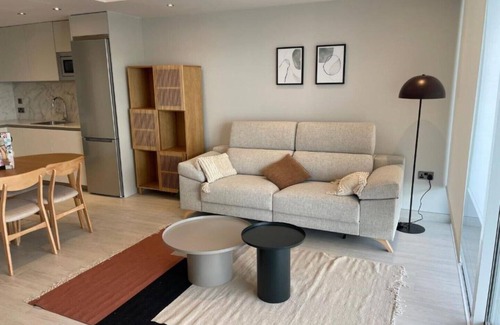 Gibraltar Apartment | Deluxe Marina View Seafront Gibraltar Stay