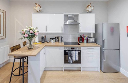 Falkirk Apartment | Deluxe One Bedroom Apartment