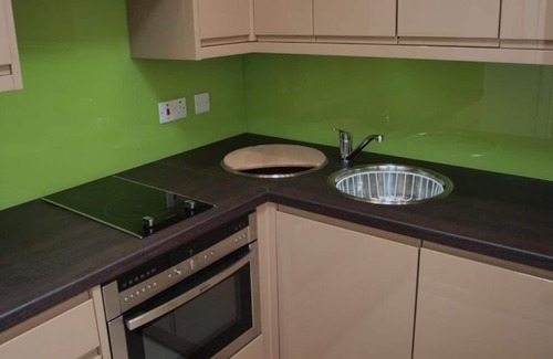 Great Hallingbury Apartment | Deluxe Retreat Accommodation