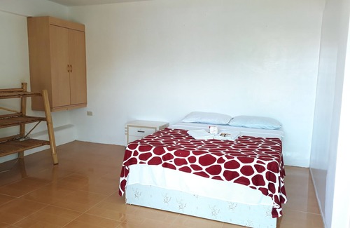 Puerto Galera Hotel | Deluxe room(Grace Hotel)