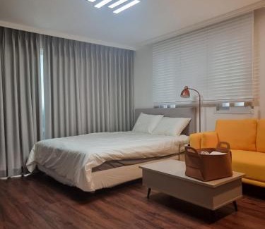 Sinsa-dong Villa | Deluxe room