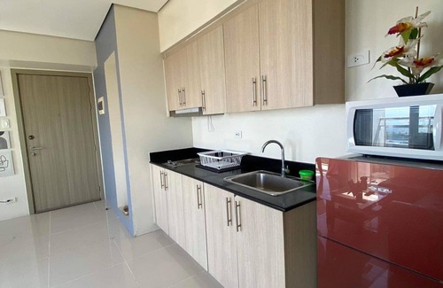 Pasay Condo | Deluxe Room with Sea view