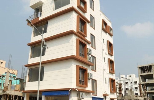 New Town Apartment | Deluxe Rooms Near Airport CC-2