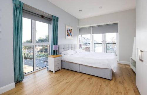 Dublin Apartment | Deluxe Seaview Apartment