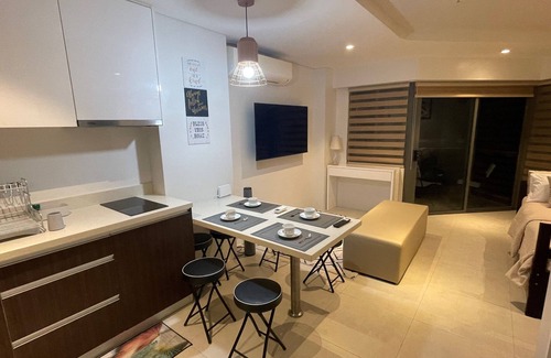 Maribago Apartment | Deluxe-Studio Tambuli Beach Ocean View Fast WIFI