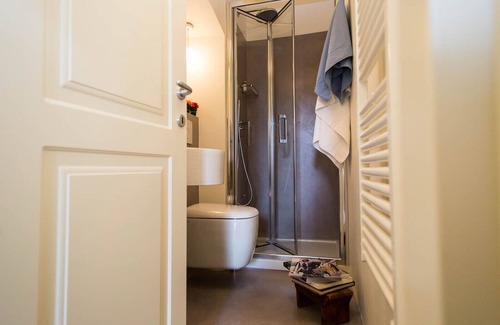 Sant' Ambrogio Apartment | DELUXE SUITE WITH GREAT VIEW! Bed and view Florence