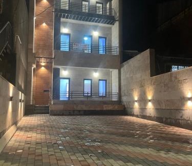 Erebuni Apartment | Deluxe Villa Apart 3