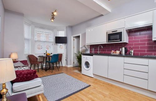 Castle Donington Apartment | Delven House- Serviced Apartments