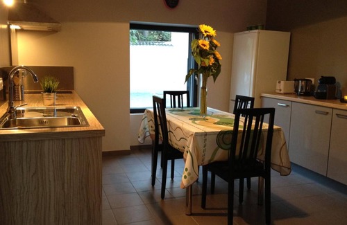 La Demi - Lune Bed & Breakfast | Demeure et Dependance