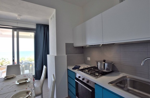 Cava dʼAliga House | den of sailors 2 facing the sea