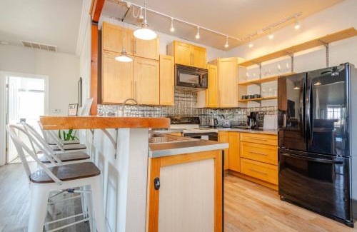 Los Alamos House | Den Street Cottage