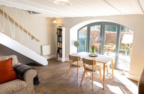 Allendale House | Dene Croft Cottage