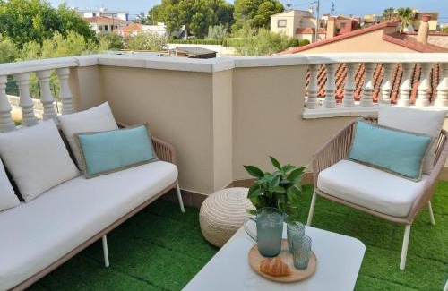 Molinell Apartment | DENIA Playa Santa Ana Adosados - Cómodo apartamento con Piscina, Terraza y Parking, a 2 minutos de la playa