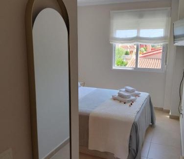 Molinell Apartment | DENIA Playa Santa Ana Adosados - Cómodo apartamento con Piscina, Terraza y Parking, a 2 minutos de la playa