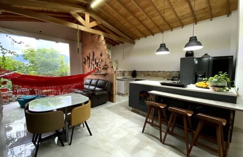 Villa Nueva Apartment | Departamento con Jacuzzi Privado Cerca del Metro Plus
