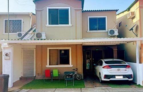 La Aurora Apartment | Departamento entero de 3 dormitorios en urbanización privada con garaje y seguridad 24h