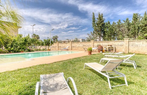 Taurisano Apartment | Dependance con piscina