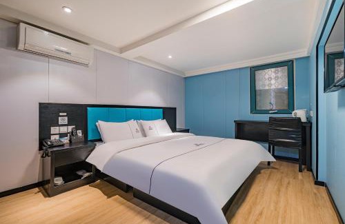 Chaoyang Hotel | Dequan Hotel chaoyang high speedtrain of China Branch